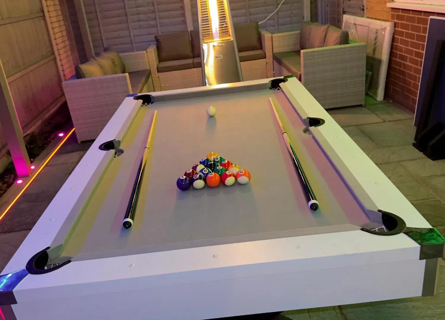 Luxxe House With Hot Tub And Pool Table Apartment Uxbridge 0*,