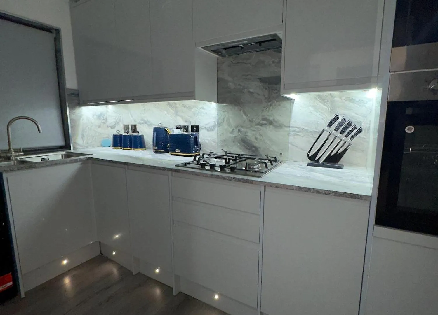 Luxxe House With Hot Tub And Pool Table Apartment Uxbridge