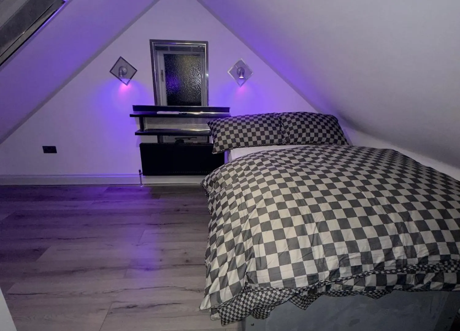 Luxxe House With Hot Tub And Pool Table Apartment Uxbridge