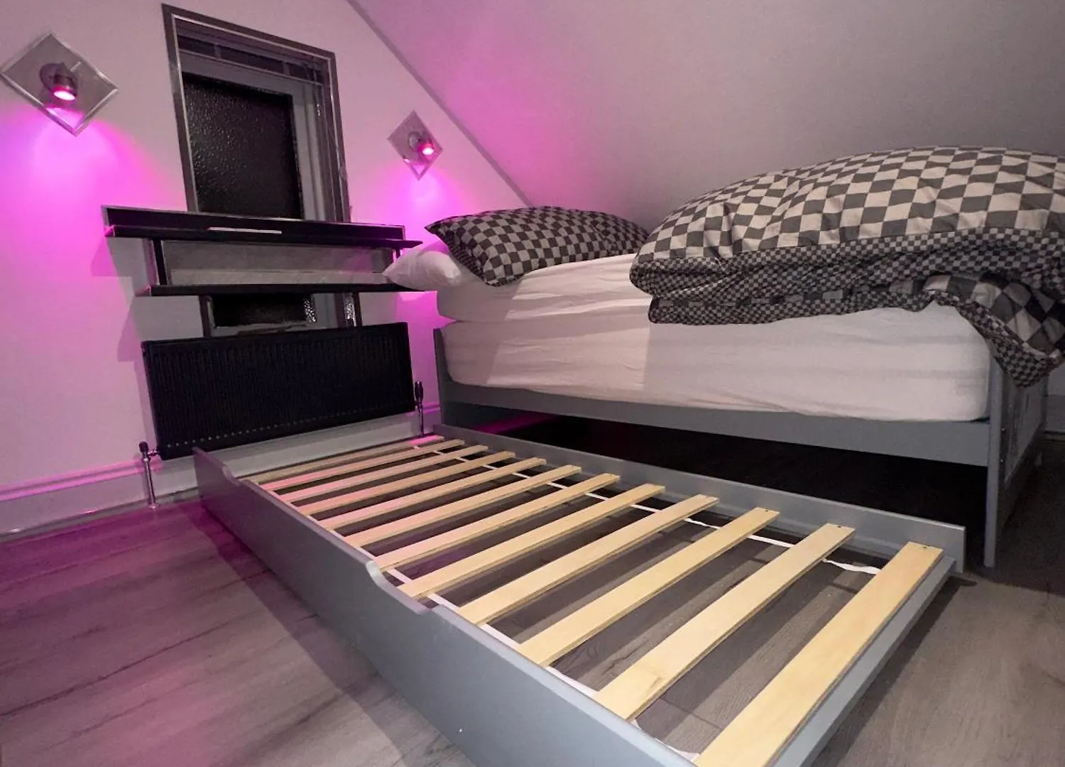 Luxxe House With Hot Tub And Pool Table Apartment Uxbridge