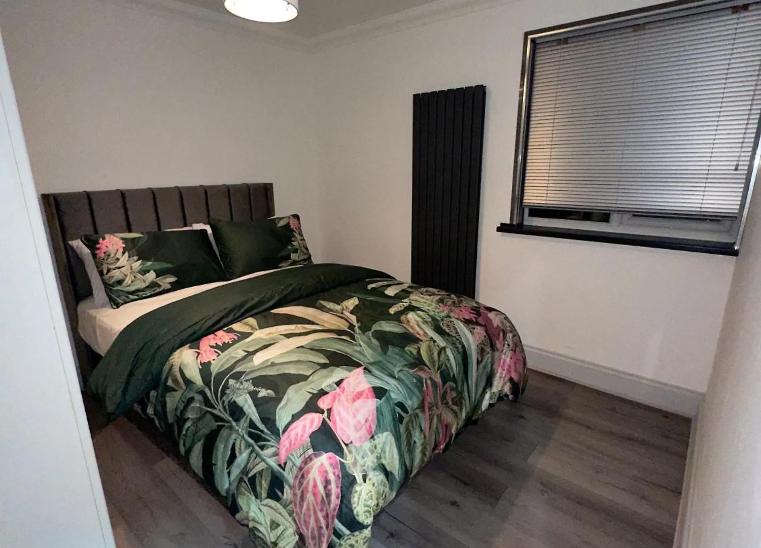 Luxxe House With Hot Tub And Pool Table Apartment Uxbridge 0*,